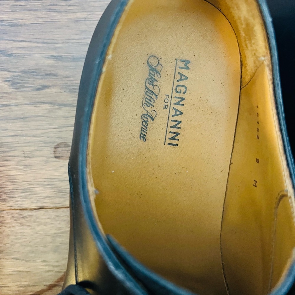 Magnanni Classic Black Leather Derbys - Picture 3 of 9